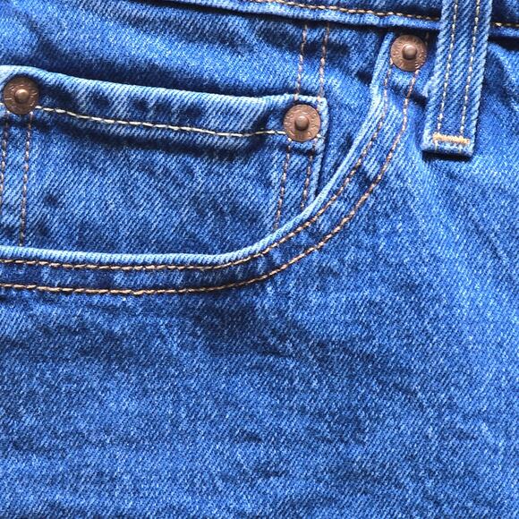 Levi's Women’s 501 Button Fly Shorts with raw hem, Size 29 - Picture 2 of 7